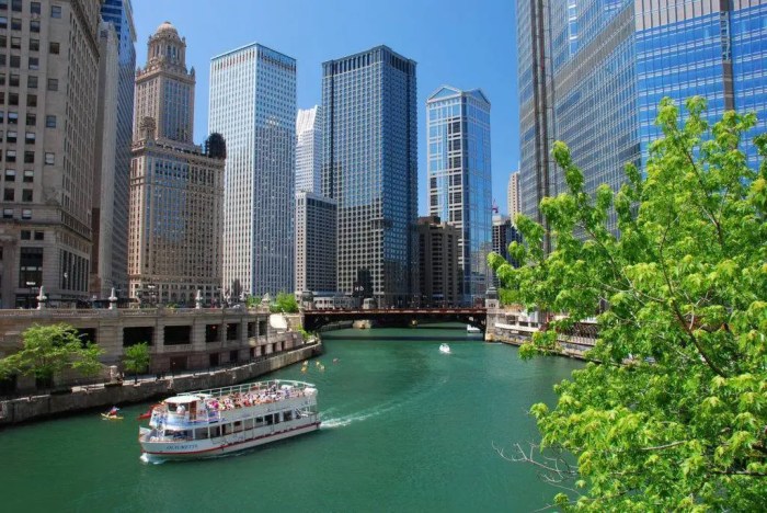 Ernesto y su familia viven en las afueras de chicago.